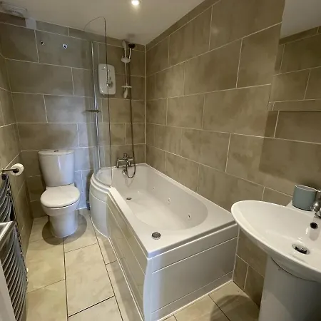 Enchanting Escape With Peaceful Views * Bristol